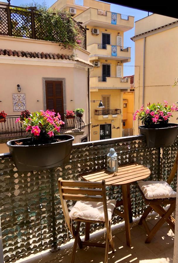 Favola Affittacamere Nettuno Exteriör bild